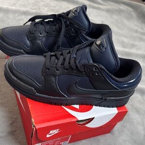 Women’s Nike Dunk Low Twist, size 8.5 women’s 7 in men’s